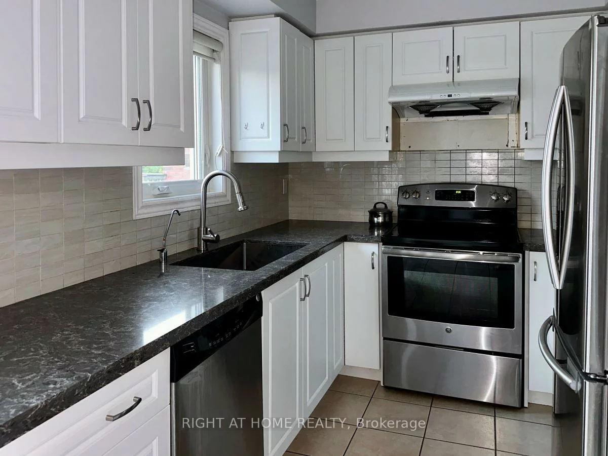 346, Riverstone, 1018 - WC Wedgewood Creek, Oakville