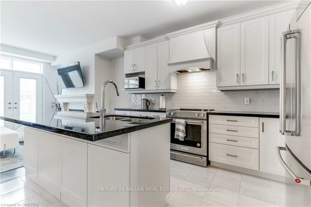 3136, Post, 1008 - GO Glenorchy, Oakville