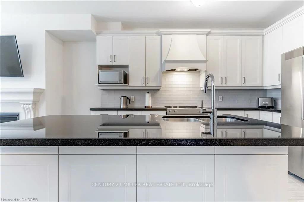 3136, Post, 1008 - GO Glenorchy, Oakville