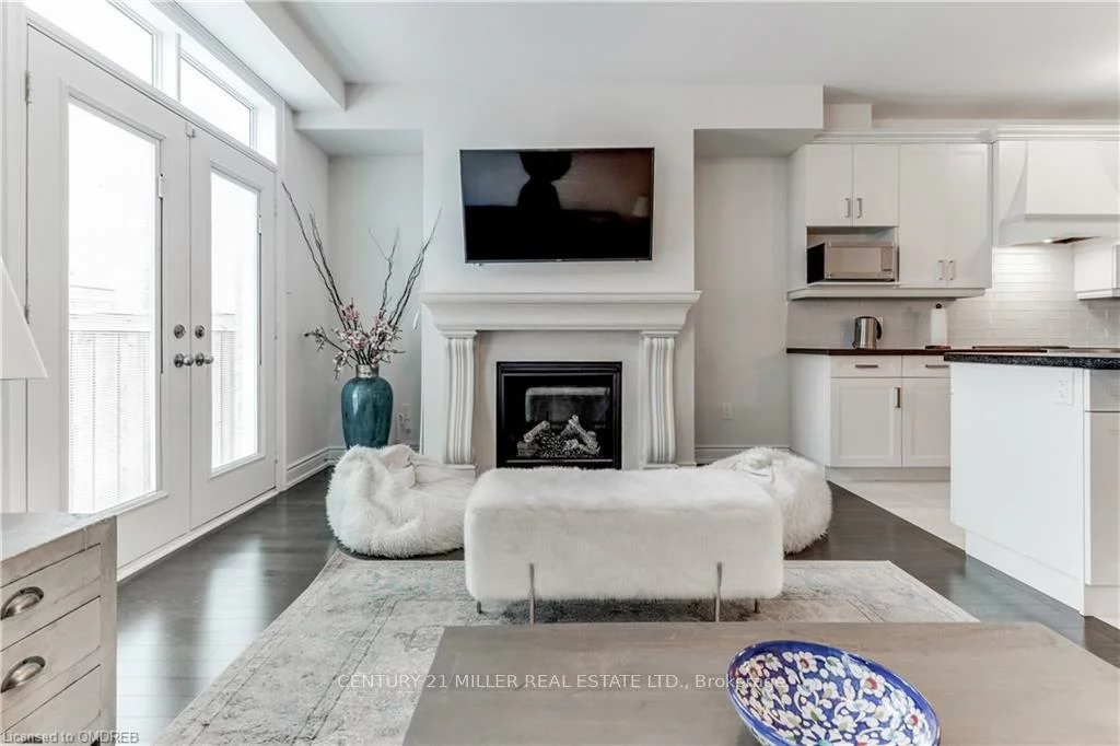 3136, Post, 1008 - GO Glenorchy, Oakville