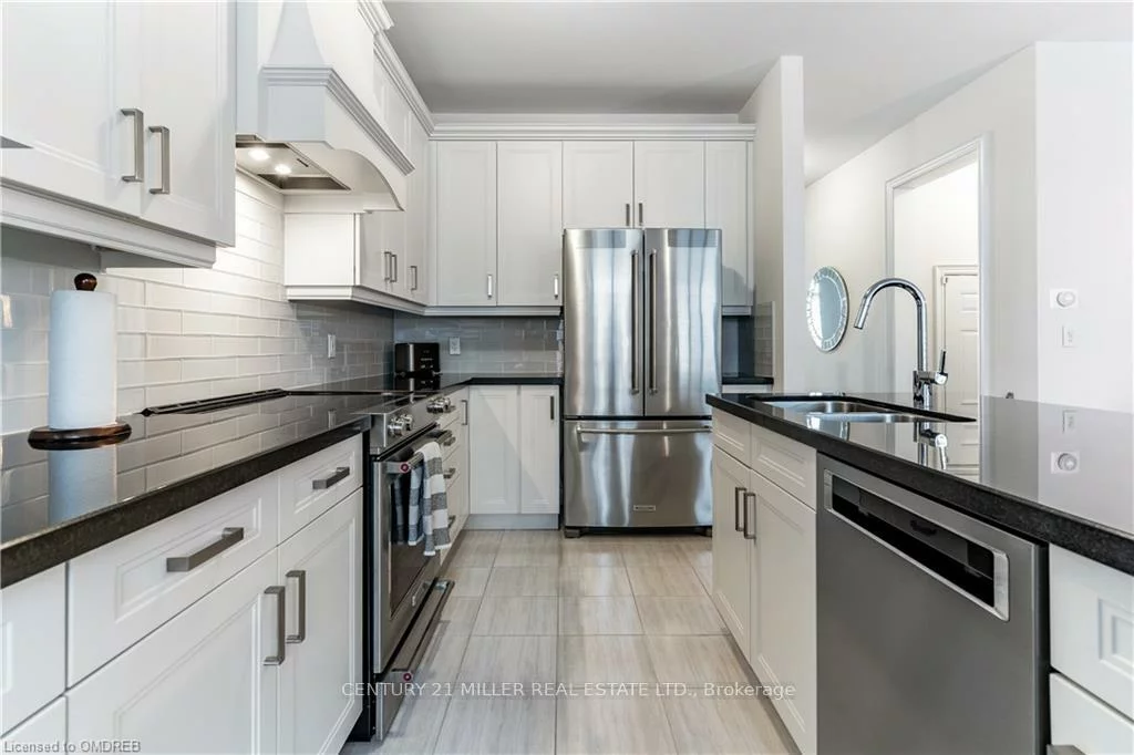 3136, Post, 1008 - GO Glenorchy, Oakville