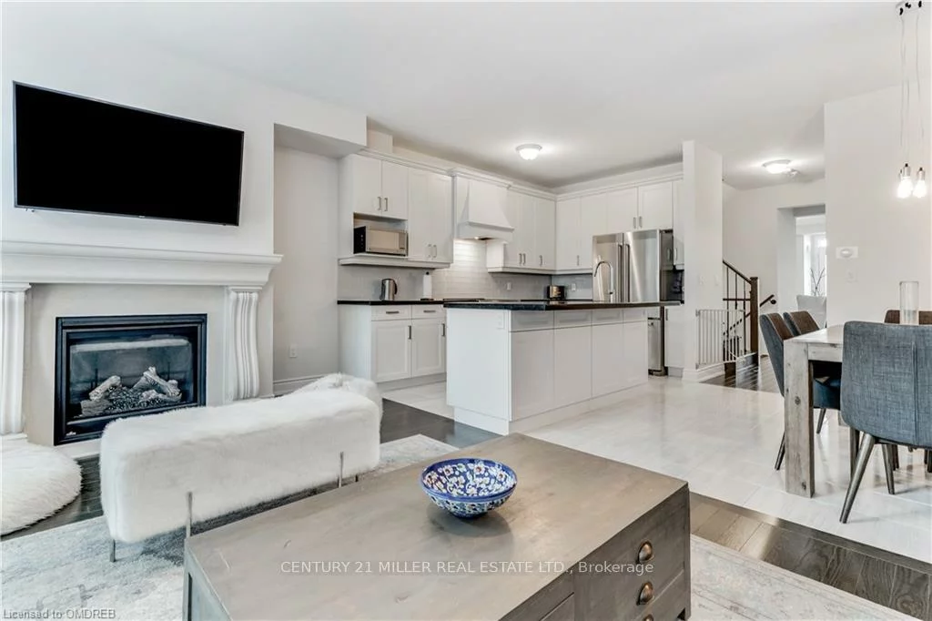 3136, Post, 1008 - GO Glenorchy, Oakville