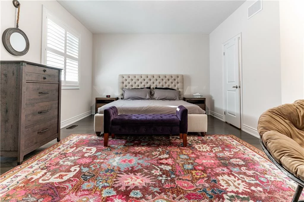 3136, Post, 1008 - GO Glenorchy, Oakville