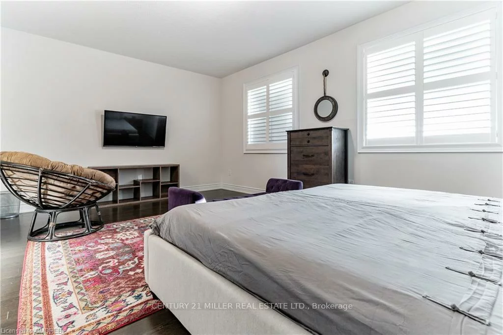 3136, Post, 1008 - GO Glenorchy, Oakville