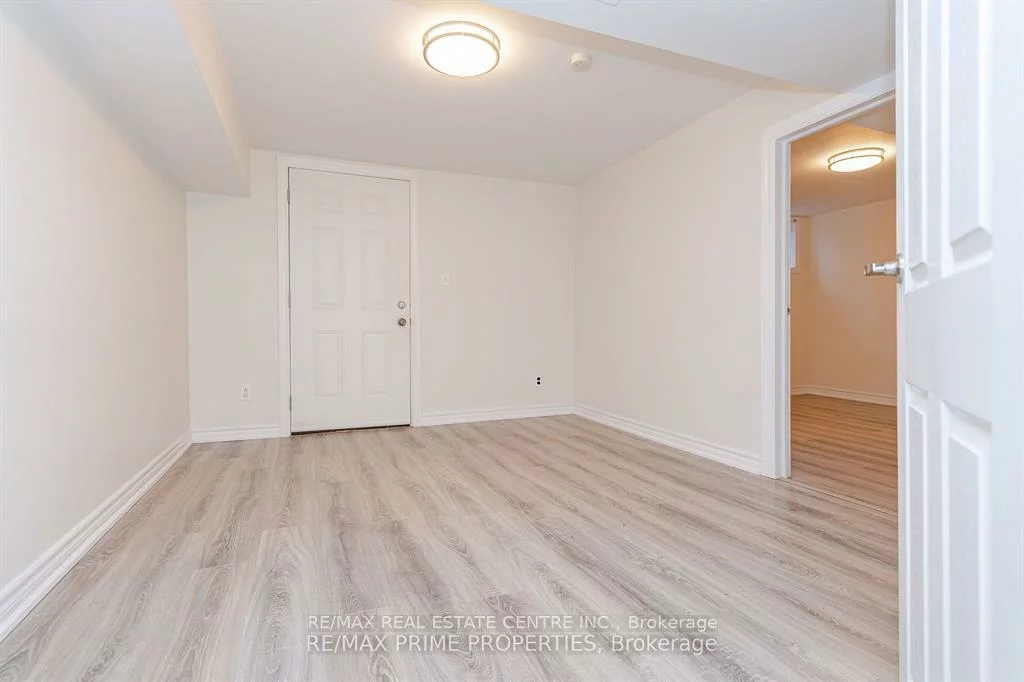 492, Pinegrove, 1020 - WO West, Oakville