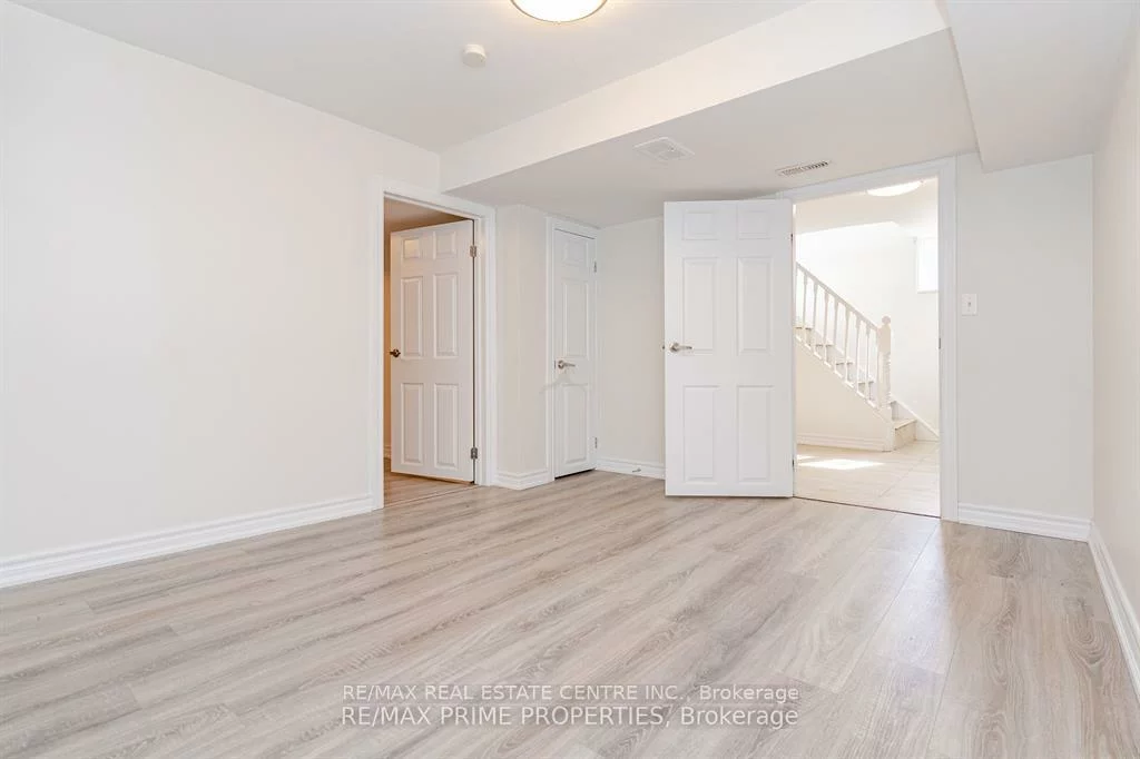 492, Pinegrove, 1020 - WO West, Oakville