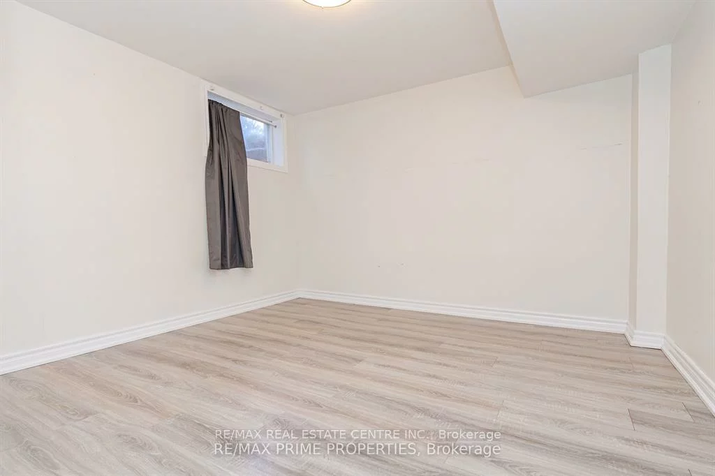 492, Pinegrove, 1020 - WO West, Oakville