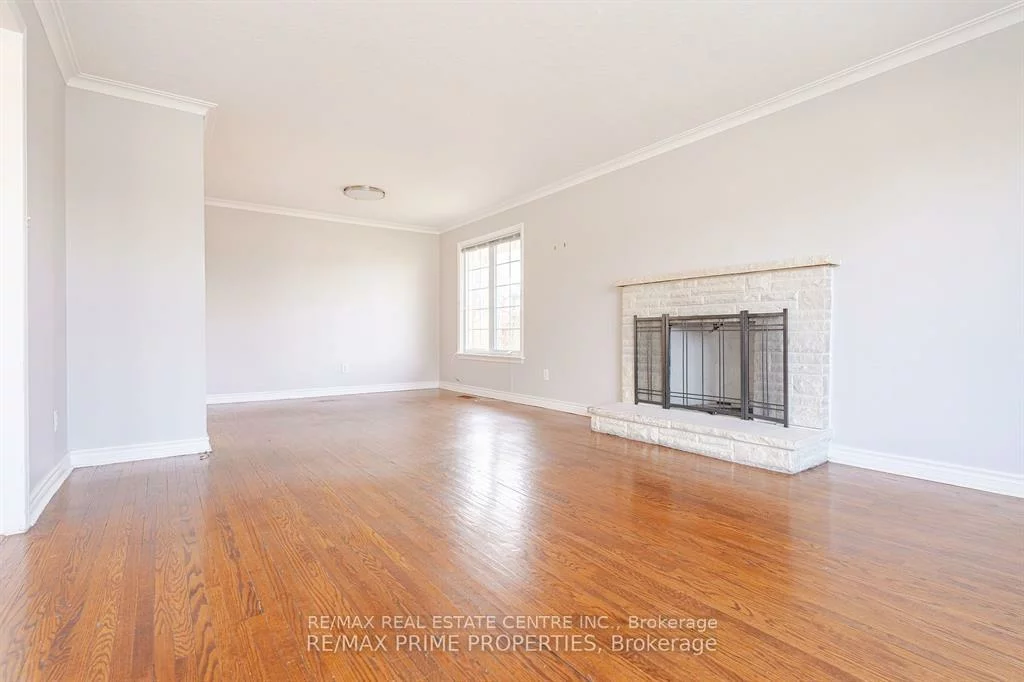 492, Pinegrove, 1020 - WO West, Oakville