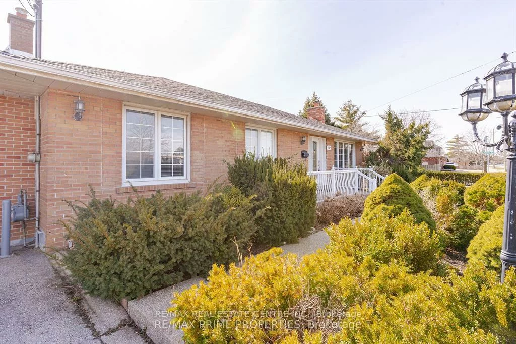 492, Pinegrove, 1020 - WO West, Oakville