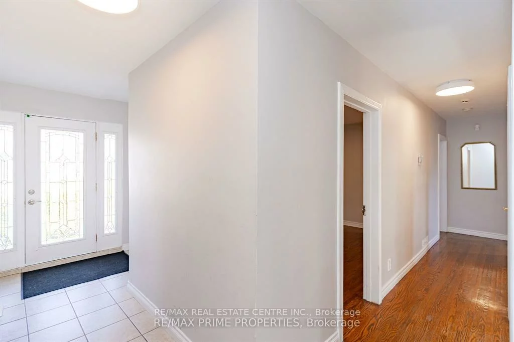 492, Pinegrove, 1020 - WO West, Oakville