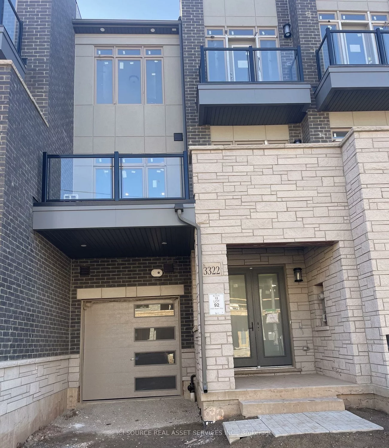3322, Azam, 1008 - GO Glenorchy, Oakville