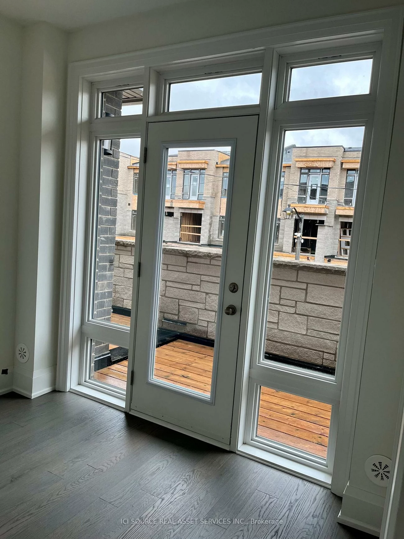 3322, Azam, 1008 - GO Glenorchy, Oakville