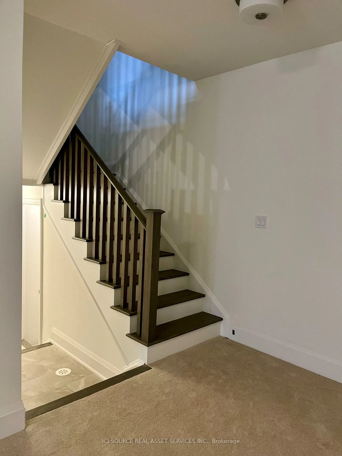 3322, Azam, 1008 - GO Glenorchy, Oakville