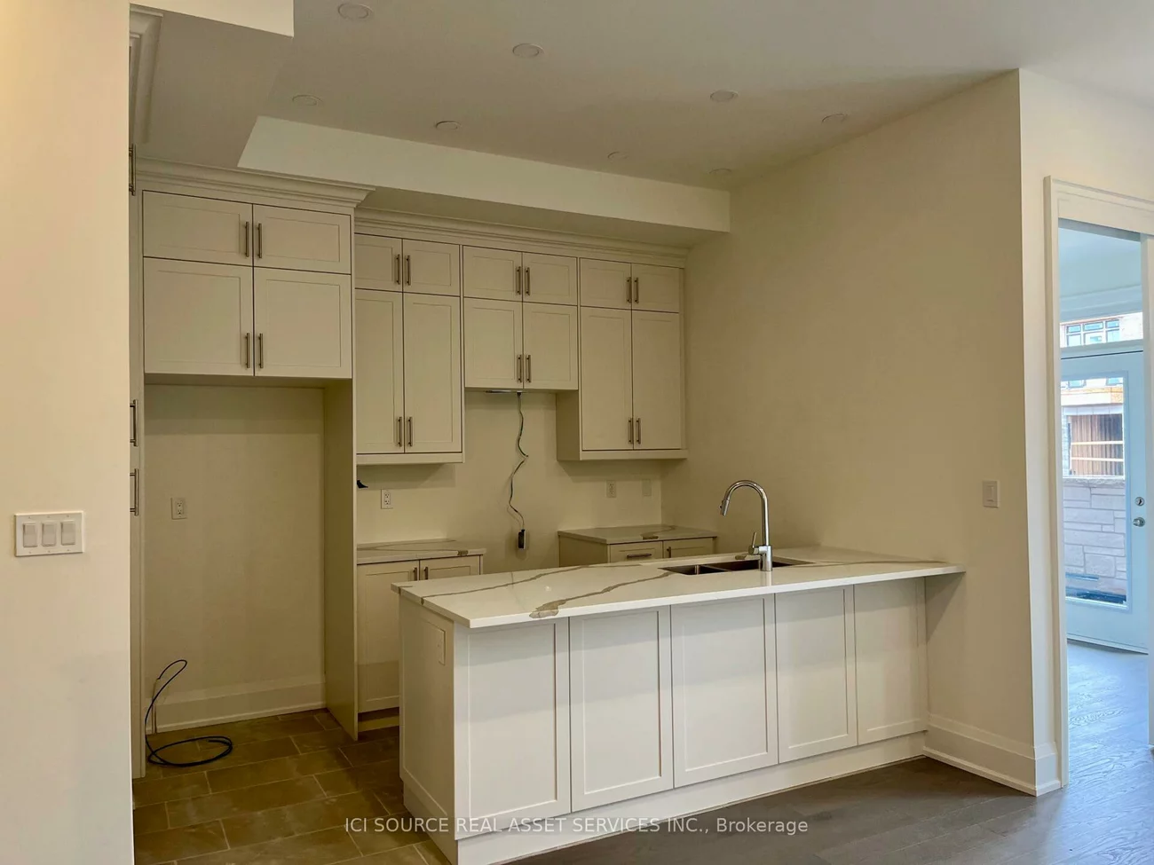 3322, Azam, 1008 - GO Glenorchy, Oakville