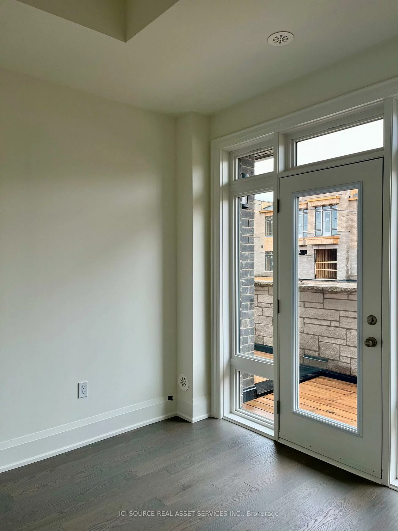 3322, Azam, 1008 - GO Glenorchy, Oakville