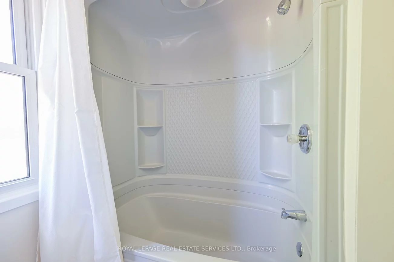 2471, Meadowood, 1001 - BR Bronte, Oakville