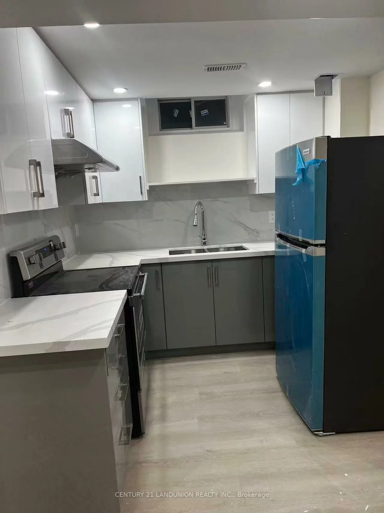 2238, Gladacres, 1019 - WM Westmount, Oakville