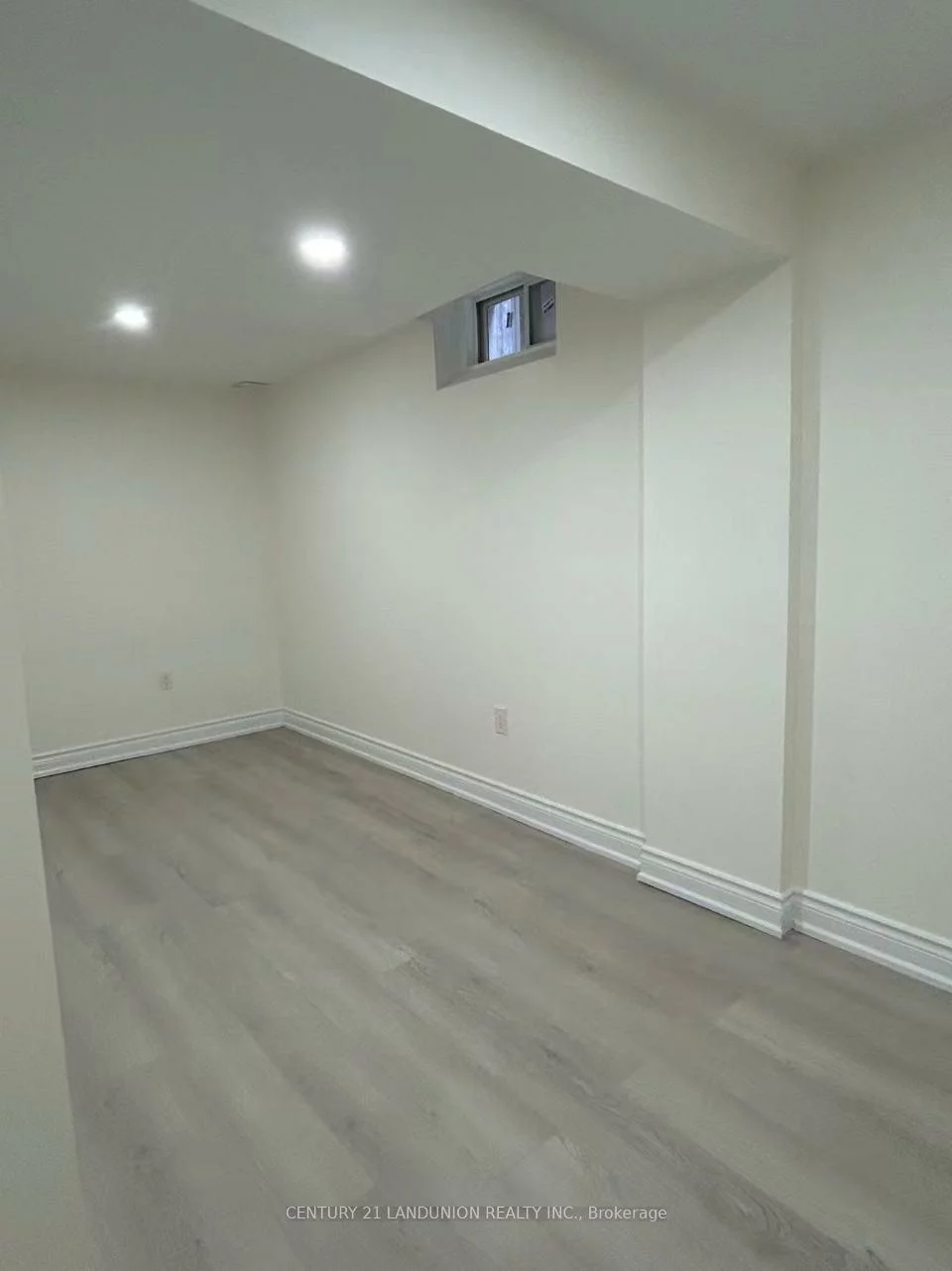 2238, Gladacres, 1019 - WM Westmount, Oakville