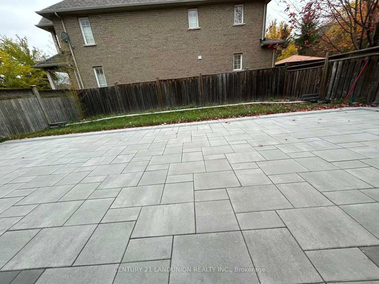 2238, Gladacres, 1019 - WM Westmount, Oakville