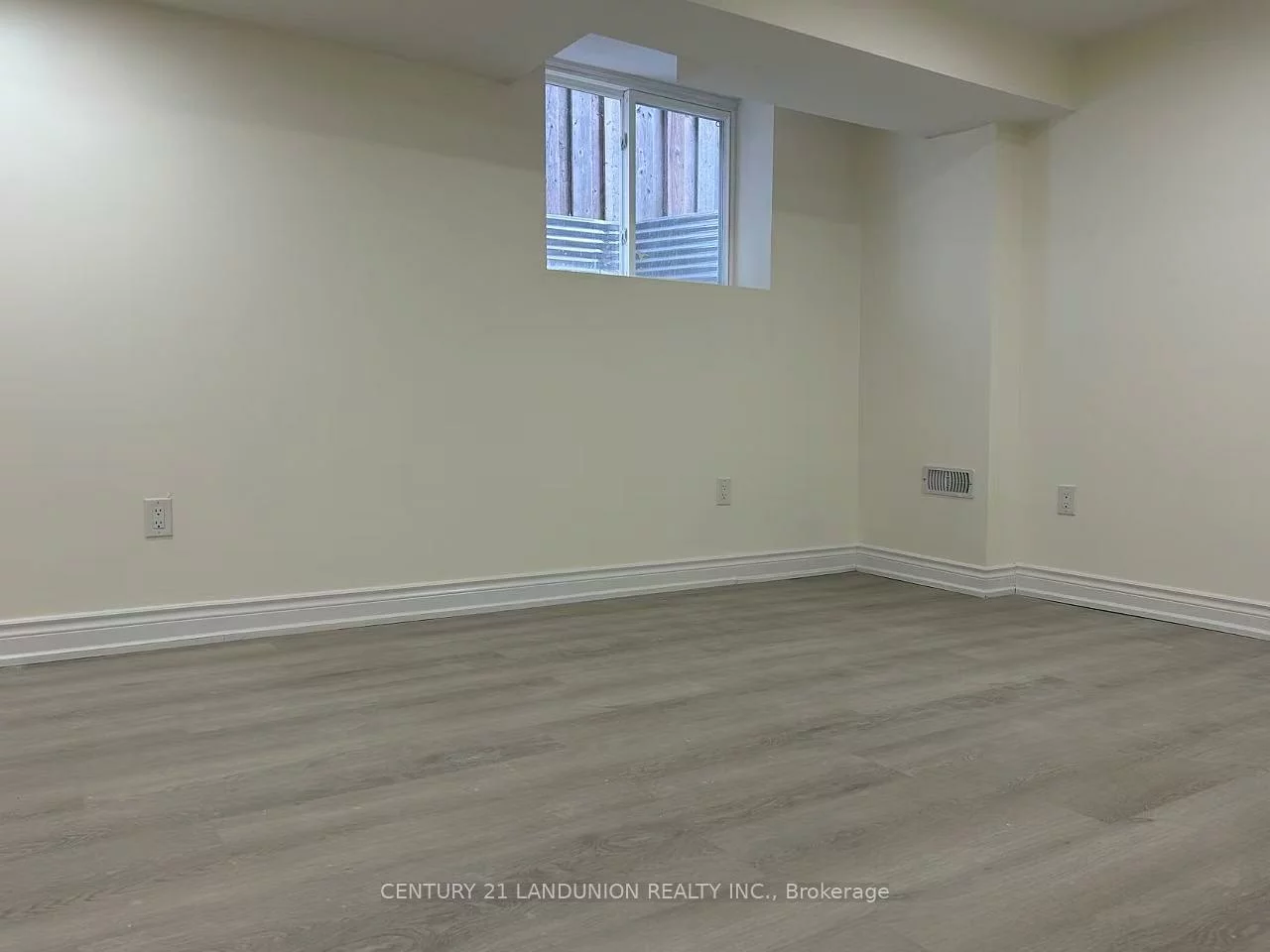 2238, Gladacres, 1019 - WM Westmount, Oakville