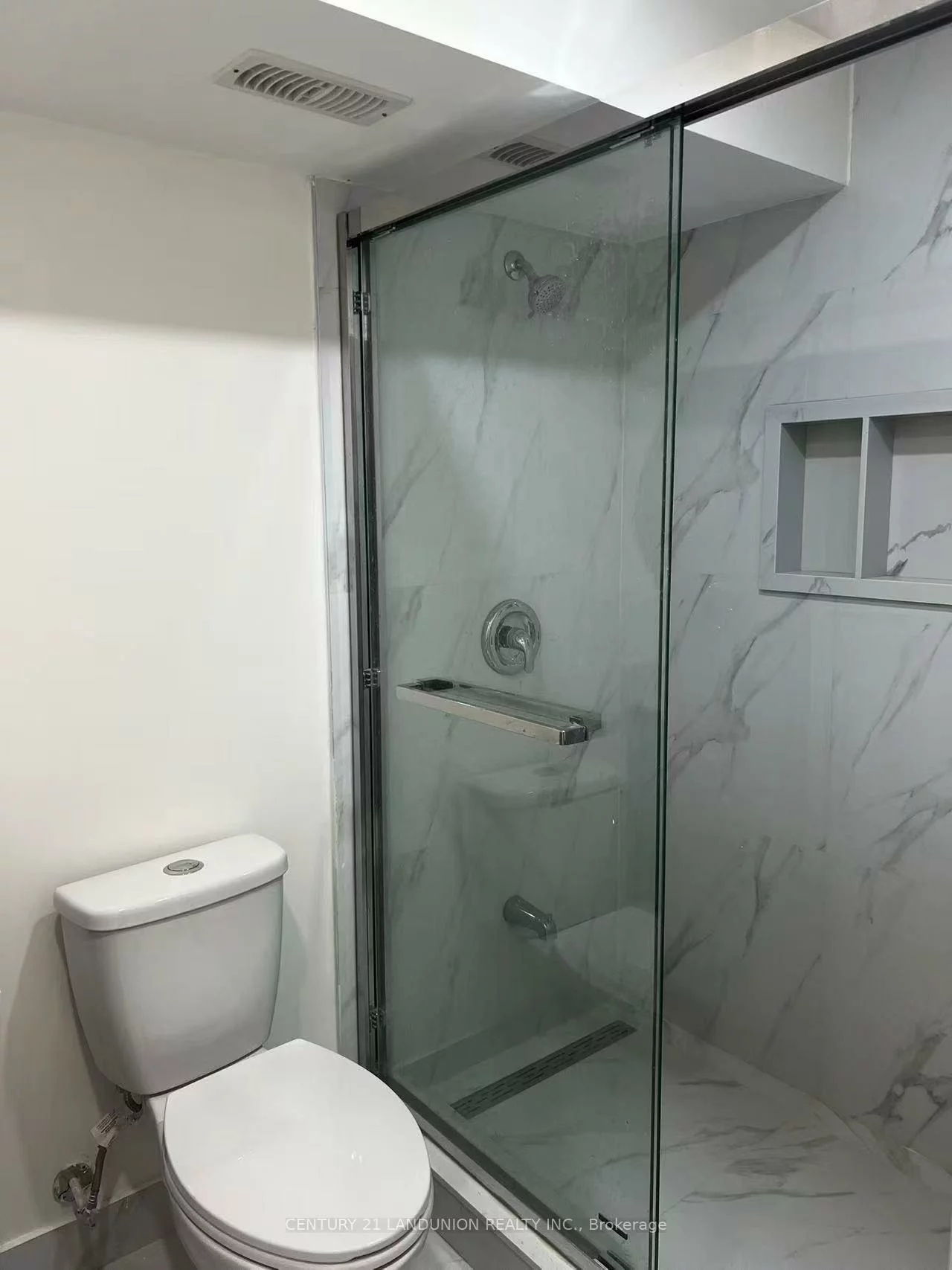 2238, Gladacres, 1019 - WM Westmount, Oakville