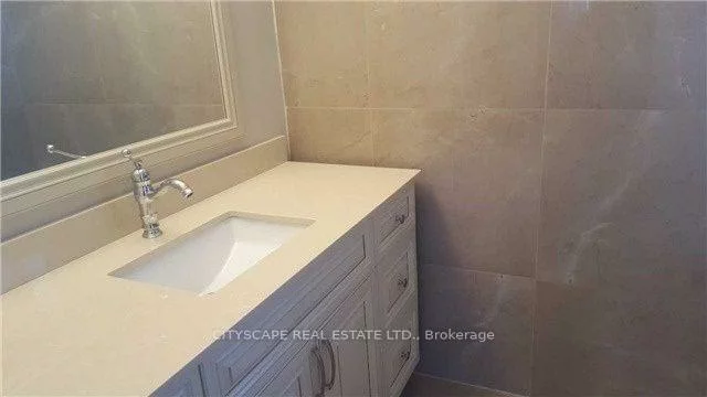 2075, Salmon, 1001 - BR Bronte, Oakville