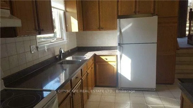 2075, Salmon, 1001 - BR Bronte, Oakville