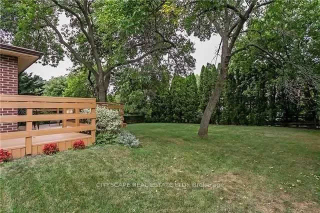 2075, Salmon, 1001 - BR Bronte, Oakville