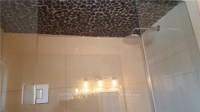 2075, Salmon, 1001 - BR Bronte, Oakville