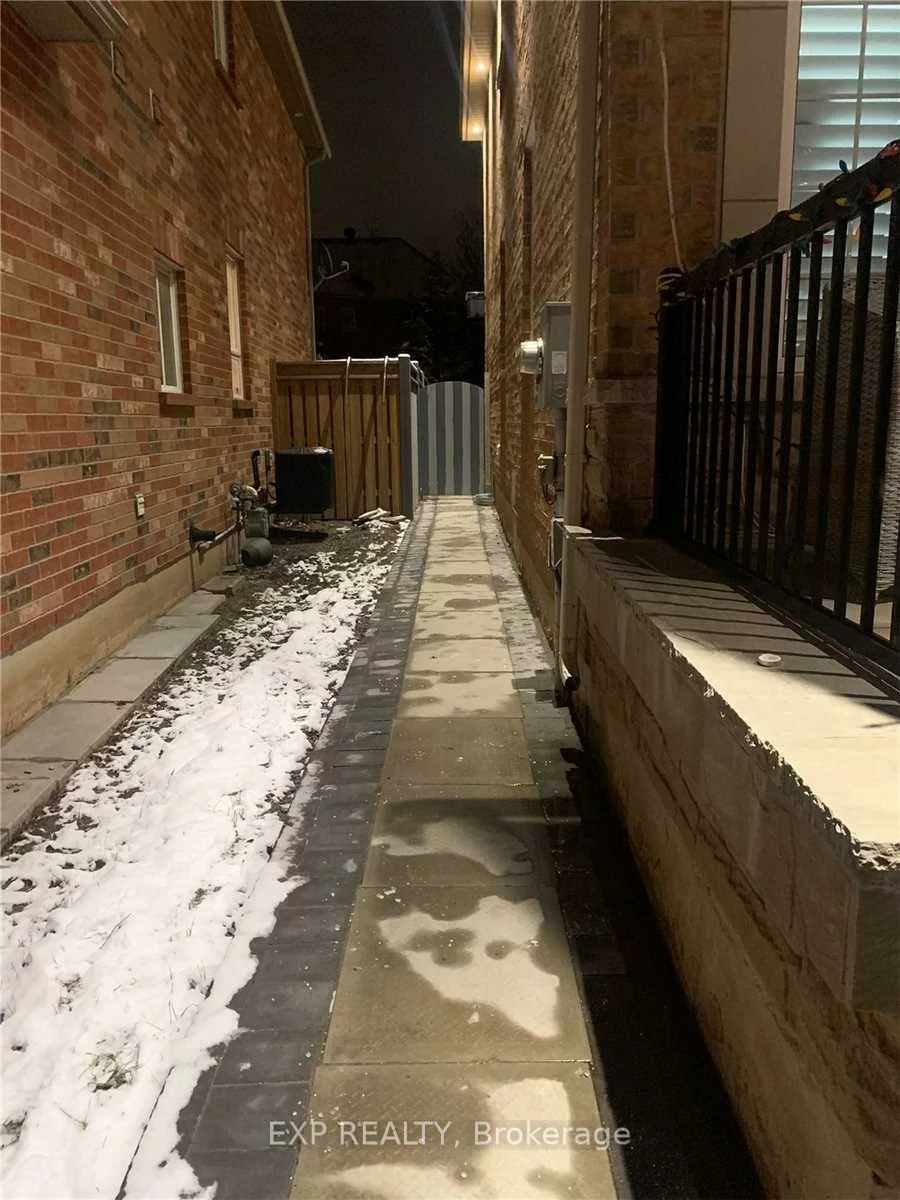 2054, Kingsridge, 1019 - WM Westmount, Oakville