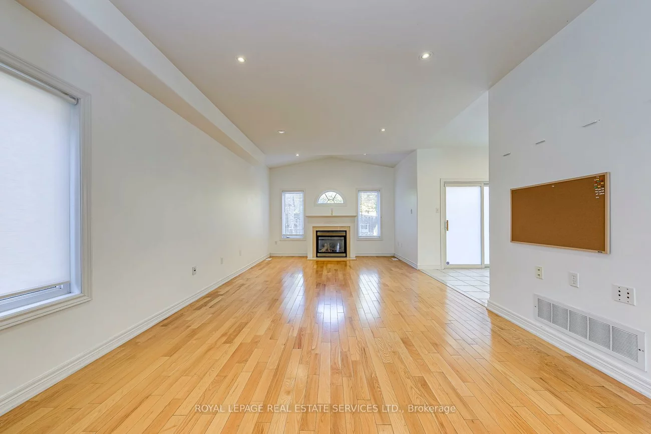 2457, Hilda, 1009 - JC Joshua Creek, Oakville