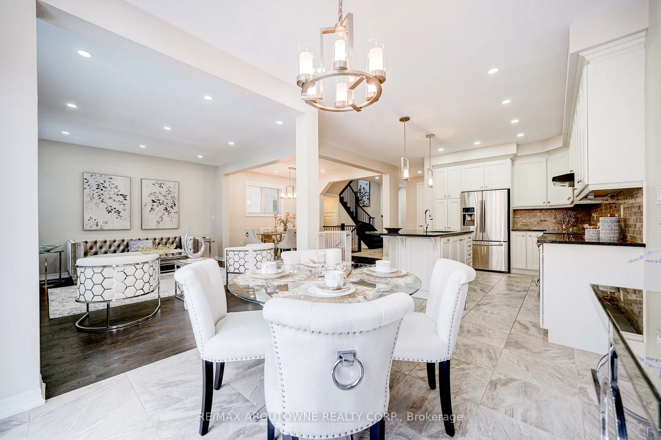 385, Dahlia, 1008 - GO Glenorchy, Oakville