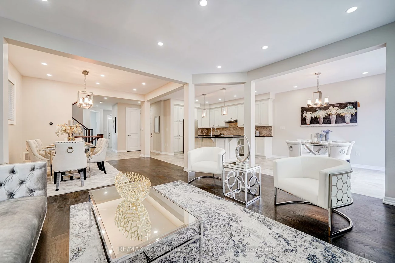 385, Dahlia, 1008 - GO Glenorchy, Oakville