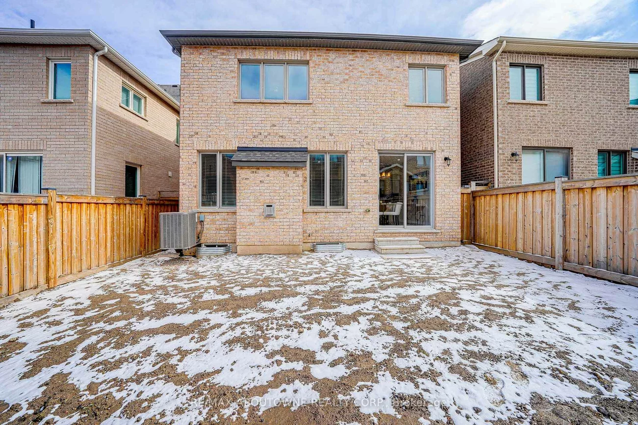 385, Dahlia, 1008 - GO Glenorchy, Oakville