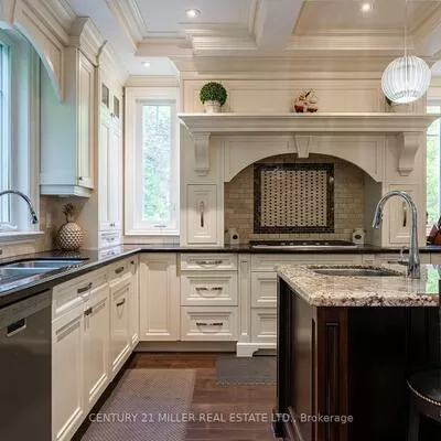 108, Livno, 1001 - BR Bronte, Oakville