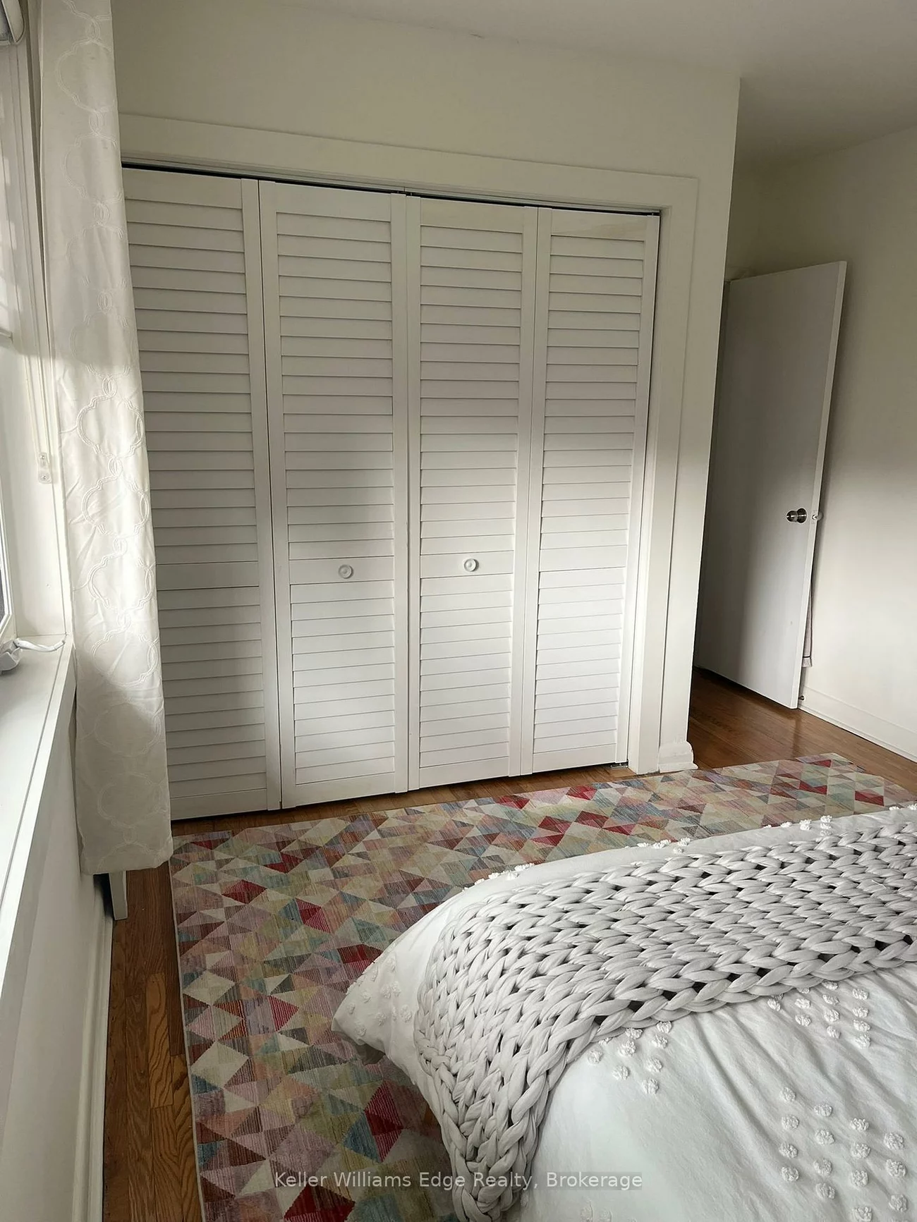 390, St. Augustine, 1002 - CO Central, Oakville