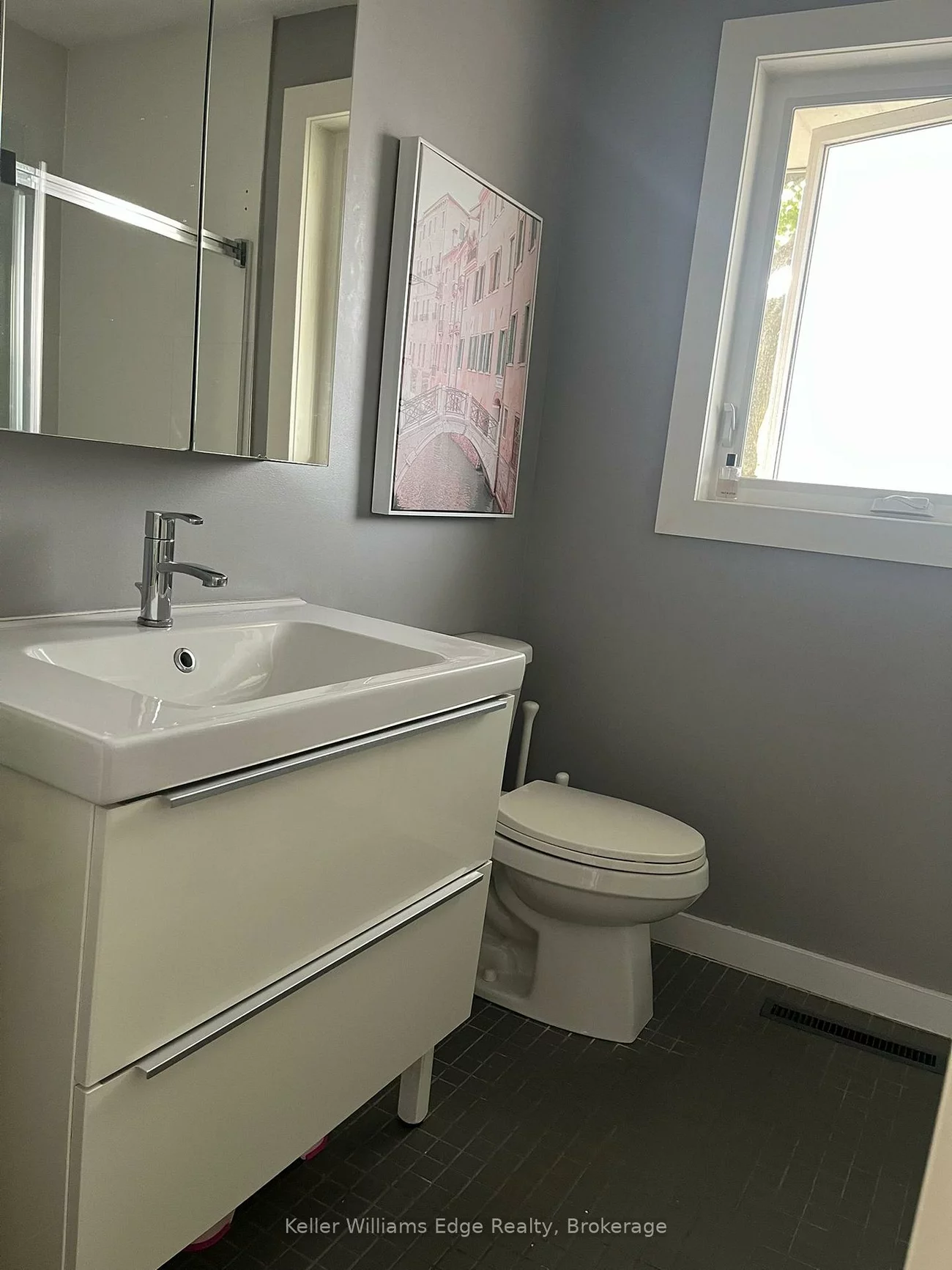 390, St. Augustine, 1002 - CO Central, Oakville