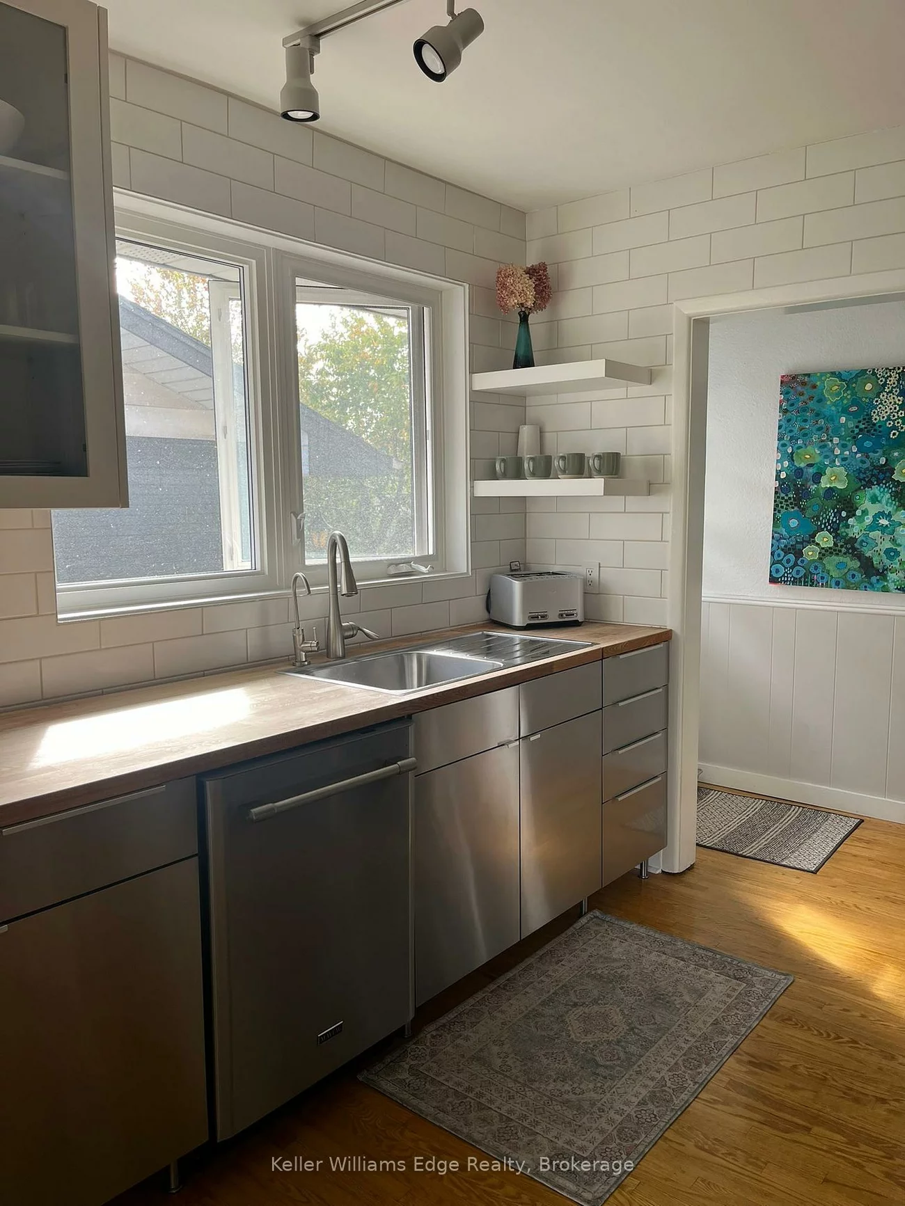 390, St. Augustine, 1002 - CO Central, Oakville