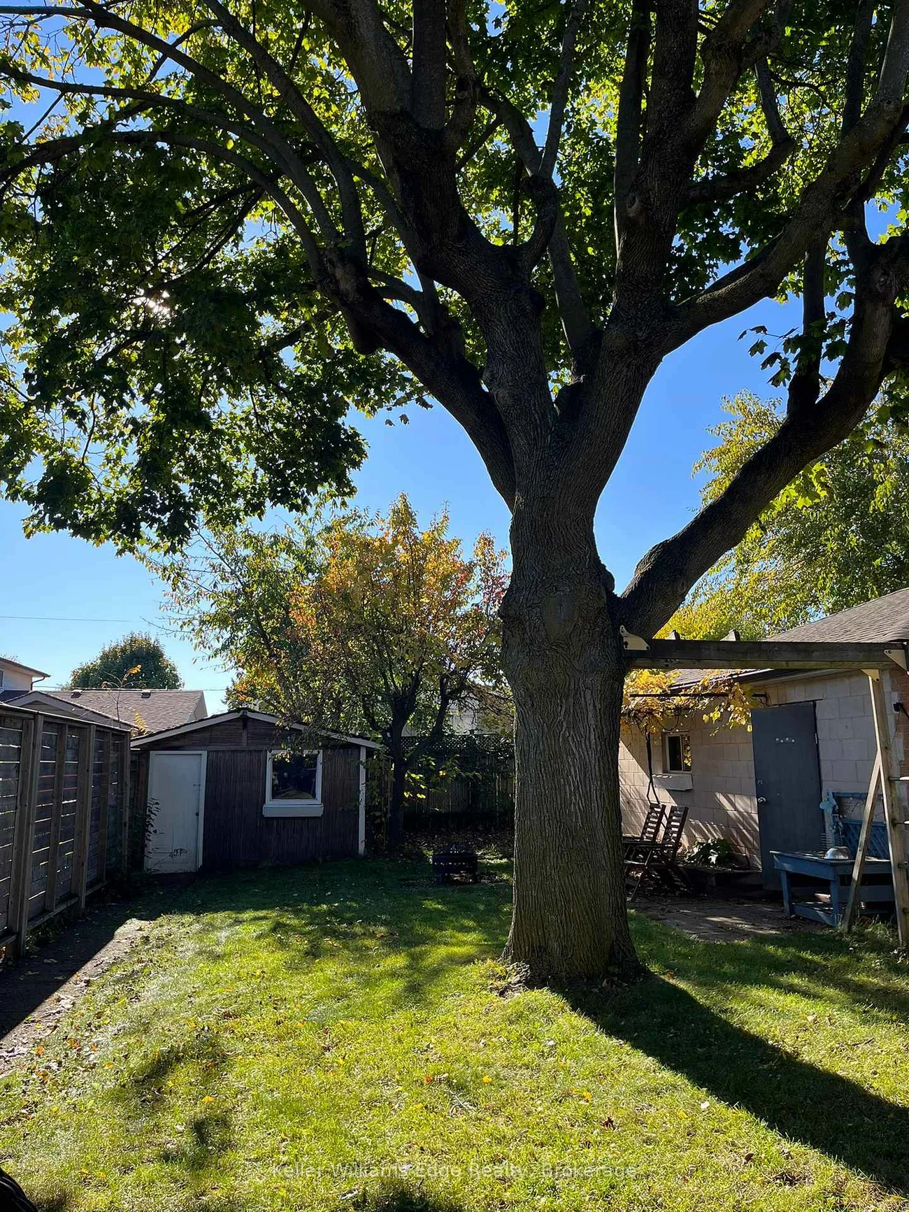 390, St. Augustine, 1002 - CO Central, Oakville