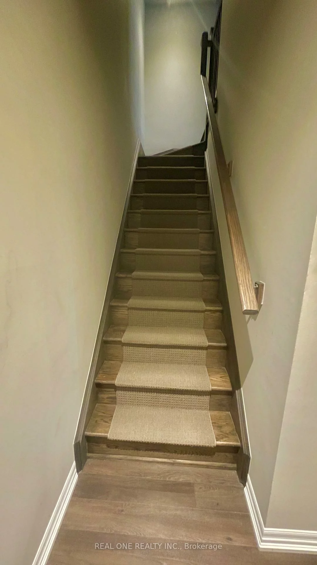 295, Ellen Davidson, 1008 - GO Glenorchy, Oakville