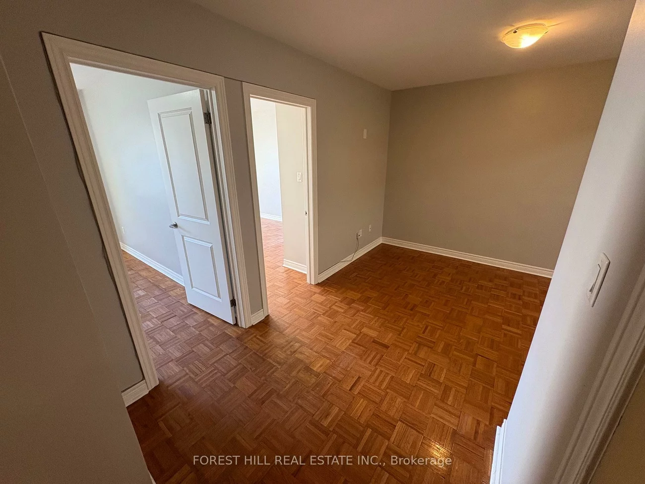 341, Lakeshore, 1013 - OO Old Oakville, Oakville