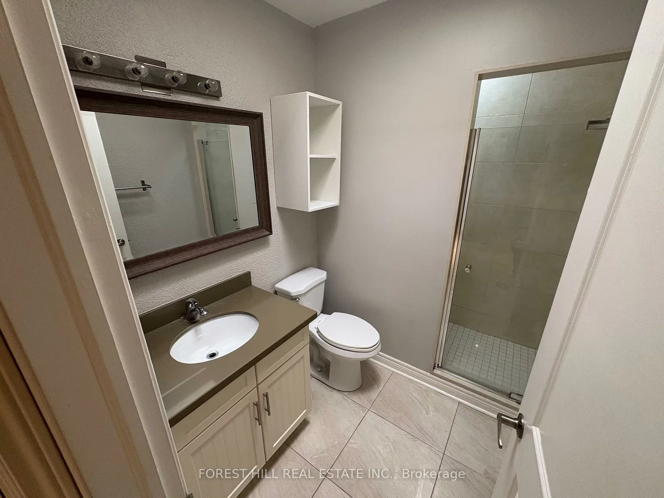 341, Lakeshore, 1013 - OO Old Oakville, Oakville