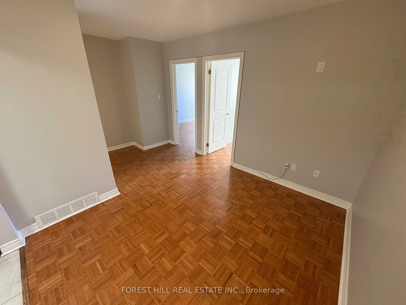 341, Lakeshore, 1013 - OO Old Oakville, Oakville