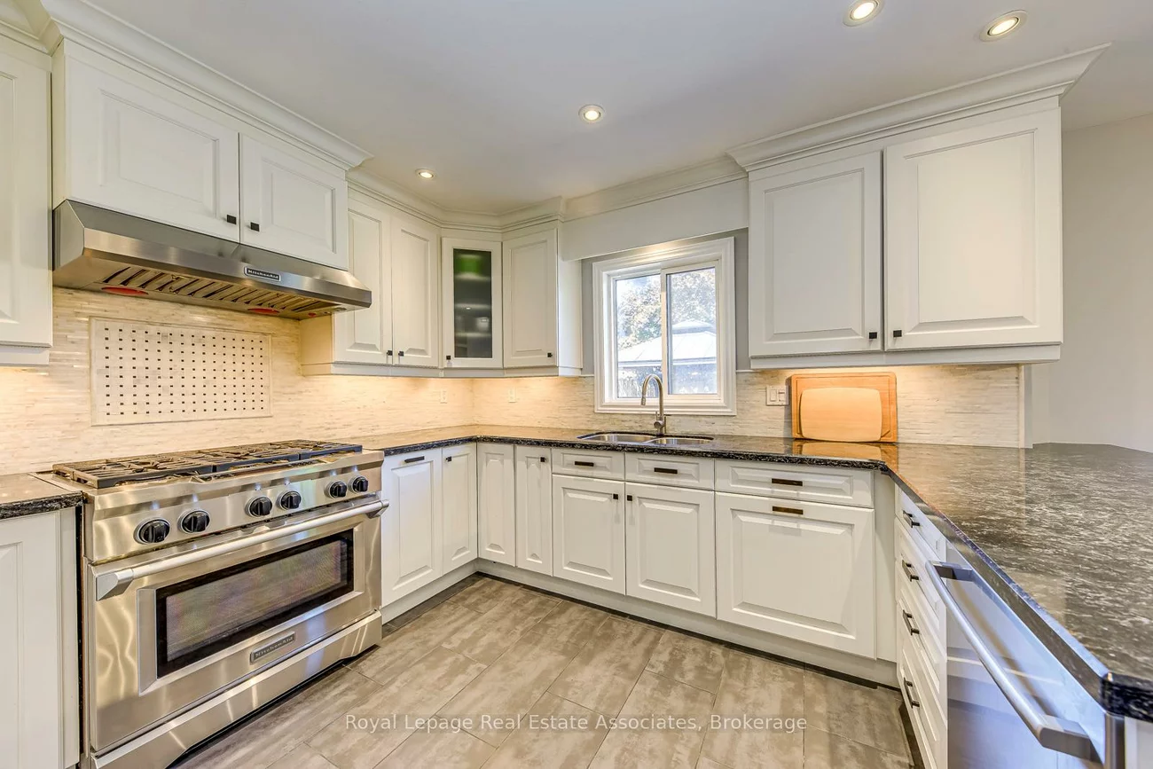 2535, Andover, 1015 - RO River Oaks, Oakville