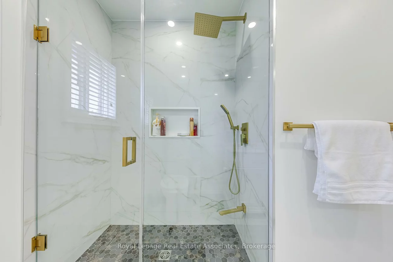 2535, Andover, 1015 - RO River Oaks, Oakville