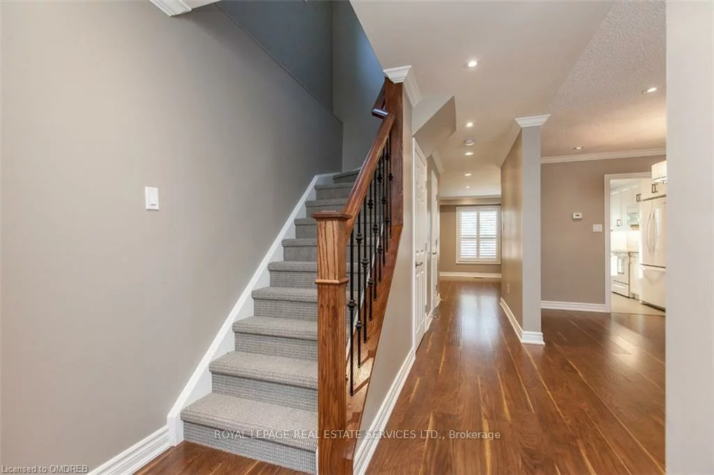 237, Ross, 1015 - RO River Oaks, Oakville