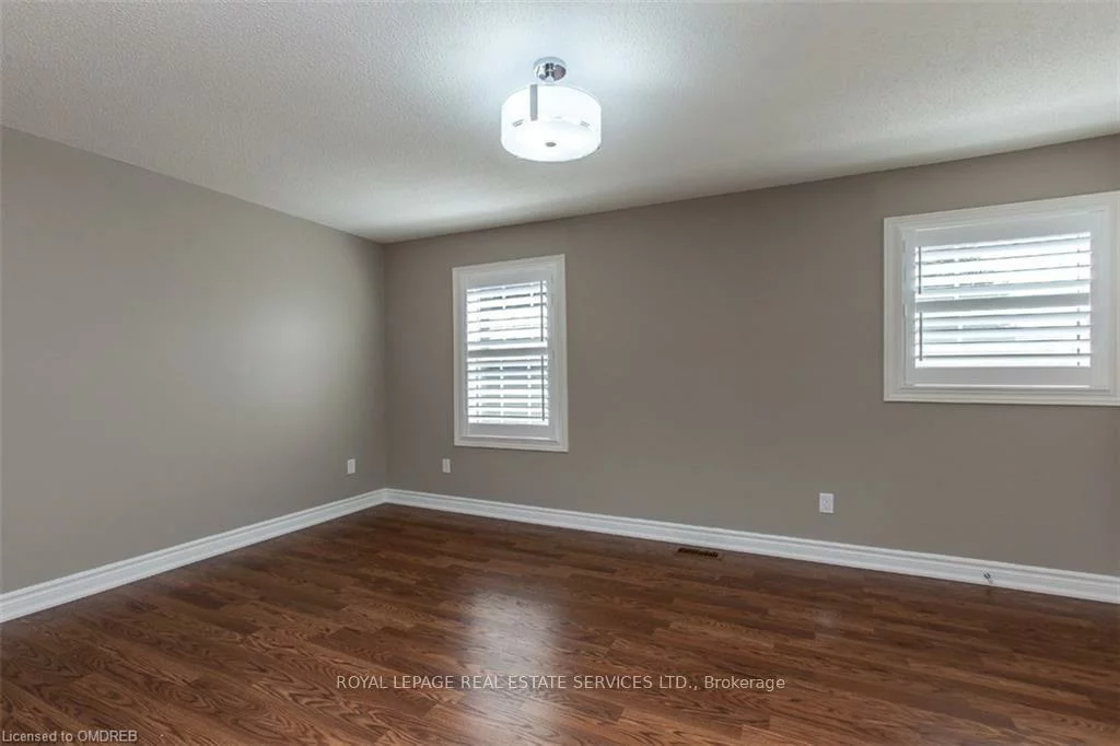 237, Ross, 1015 - RO River Oaks, Oakville