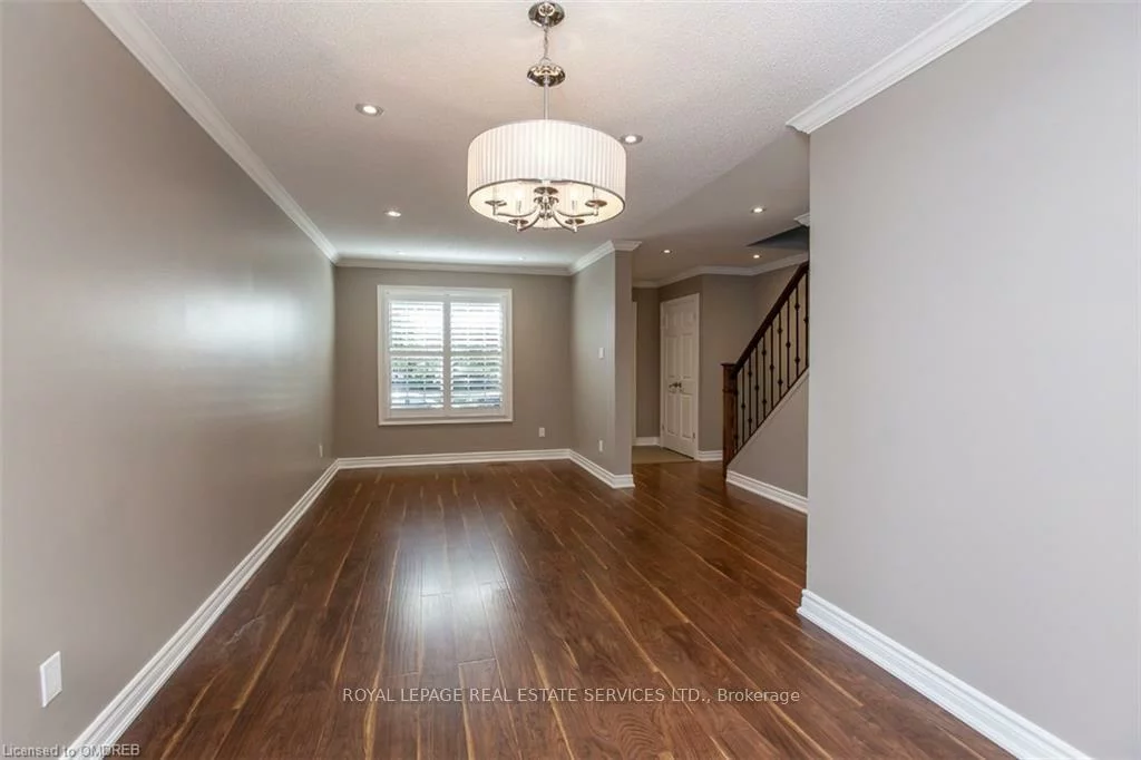 237, Ross, 1015 - RO River Oaks, Oakville