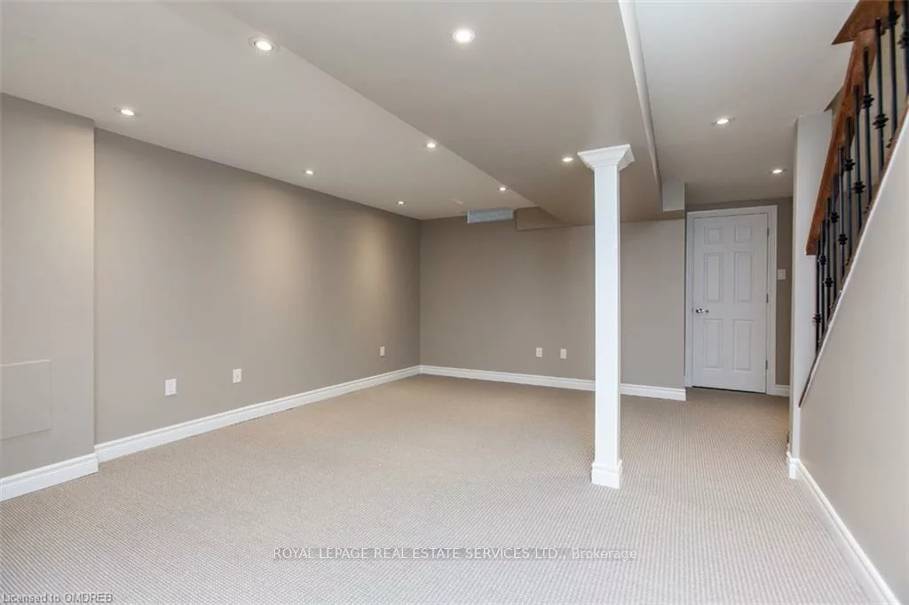 237, Ross, 1015 - RO River Oaks, Oakville