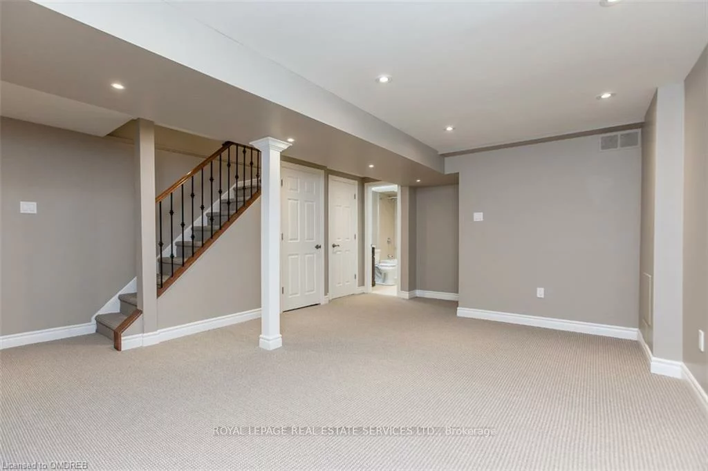 237, Ross, 1015 - RO River Oaks, Oakville